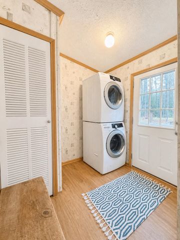 90 Monteiro Drive, Hinsdale, NH 03451