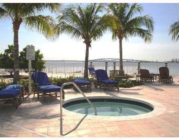 2101 Brickell Ave 1911, Miami, FL 33129