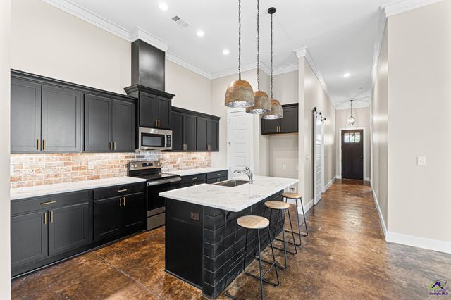 212 Silverside Drive, Perry, GA 31069