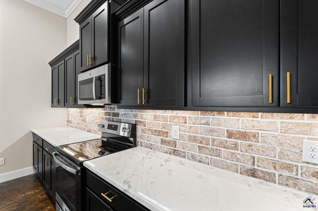 212 Silverside Drive, Perry, GA 31069