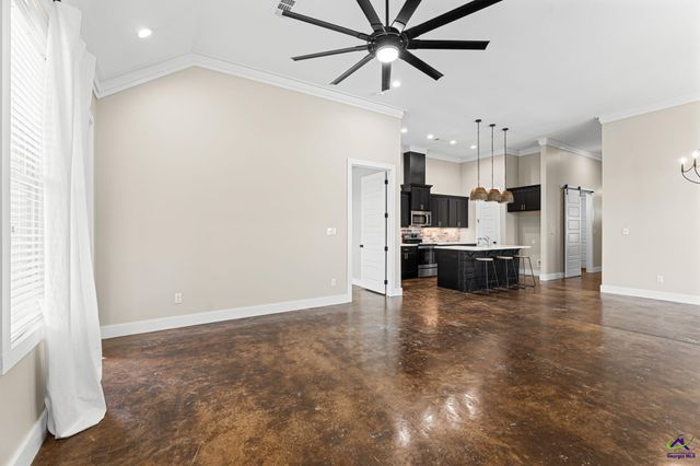 212 Silverside Drive, Perry, GA 31069