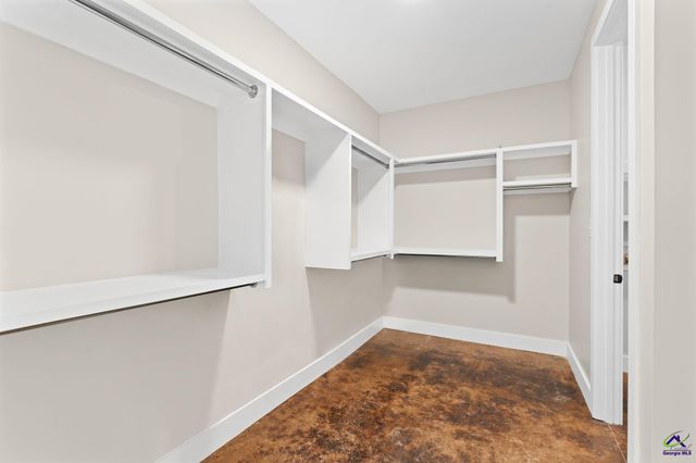 212 Silverside Drive, Perry, GA 31069