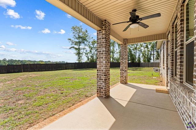 212 Silverside Drive, Perry, GA 31069