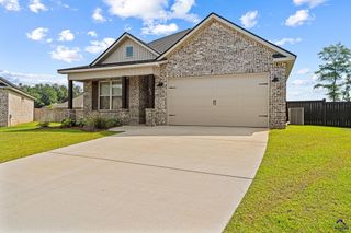 212 Silverside Drive, Perry, GA 31069