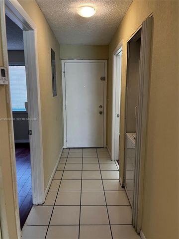 3674 NW 111th Avenue, Sunrise, FL 33351