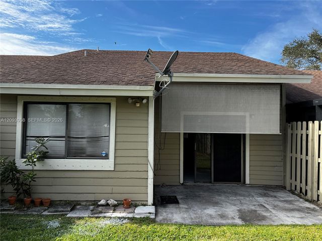 3674 NW 111th Avenue, Sunrise, FL 33351