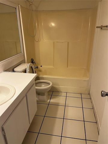 3674 NW 111th Avenue, Sunrise, FL 33351