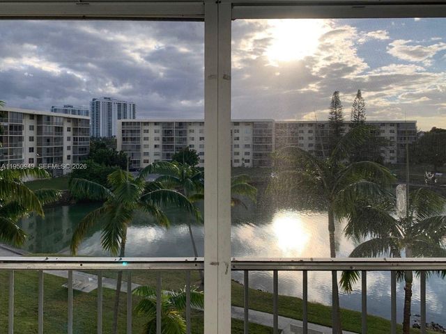 2855 Leonard Drive H404, Aventura, FL 33160