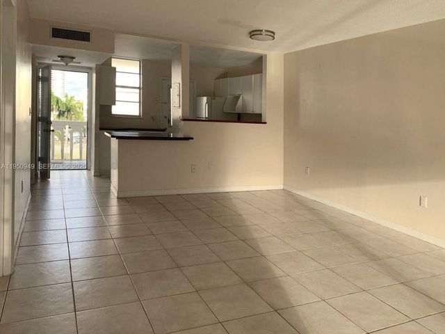 2855 Leonard Drive H404, Aventura, FL 33160