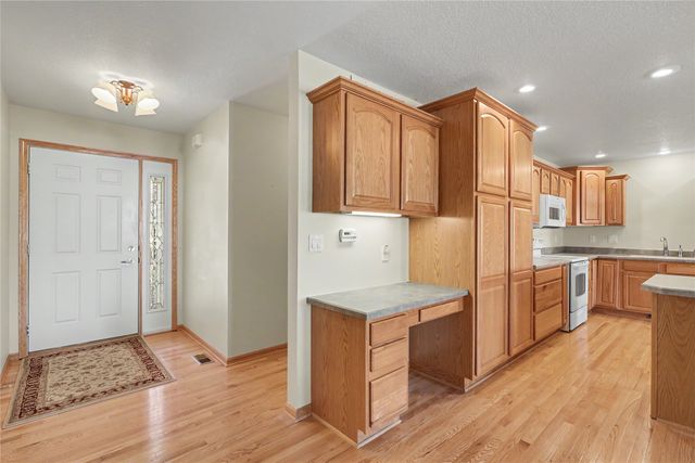 929 S 12th Street, Adel, IA 50003