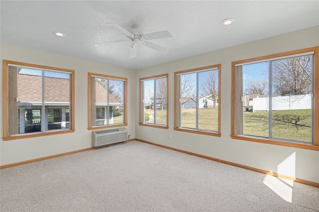 929 S 12th Street, Adel, IA 50003