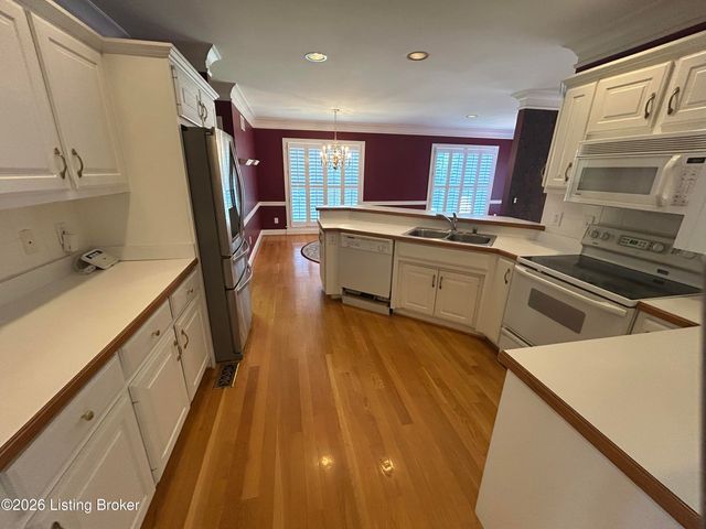 5005 Wolf Pen Woods Dr, Prospect, KY 40059