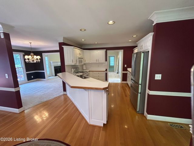 5005 Wolf Pen Woods Dr, Prospect, KY 40059