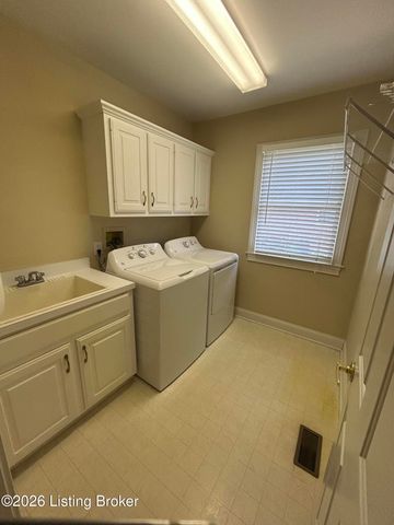 5005 Wolf Pen Woods Dr, Prospect, KY 40059