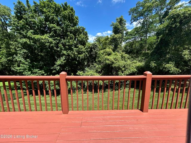 5005 Wolf Pen Woods Dr, Prospect, KY 40059