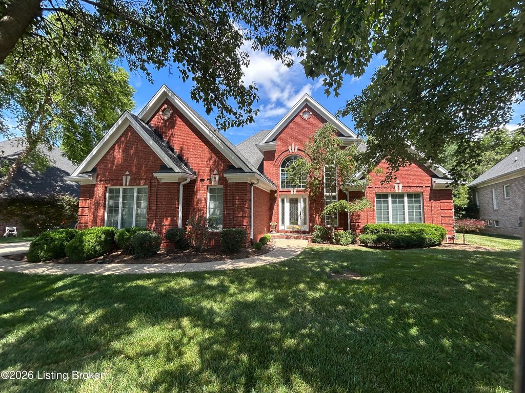 5005 Wolf Pen Woods Dr, Prospect, KY 40059