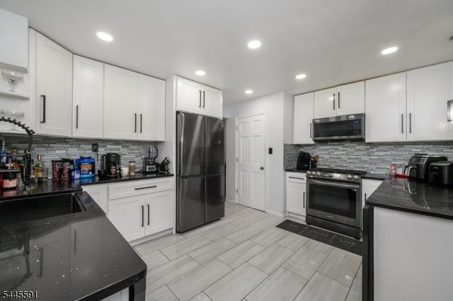 1 Lewis St, Haledon Boro, NJ 07508