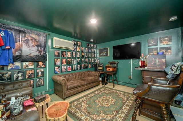 1 Lewis St, Haledon Boro, NJ 07508