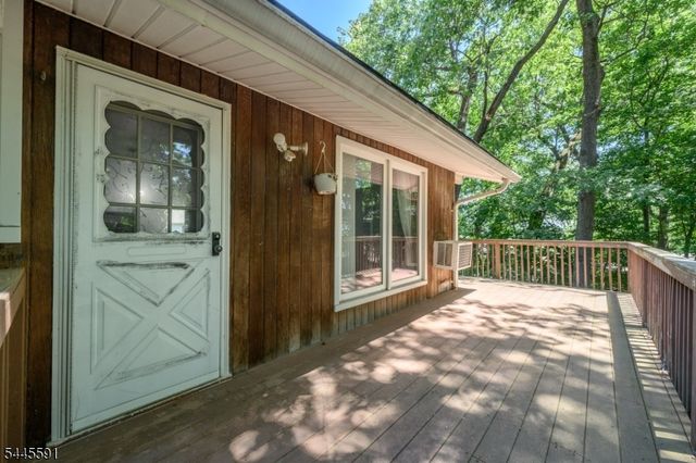 1 Lewis St, Haledon Boro, NJ 07508