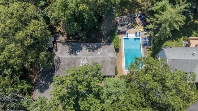 1 Lewis St, Haledon Boro, NJ 07508