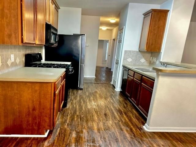 4039 Bentwood Drive, Dickinson, TX 77539