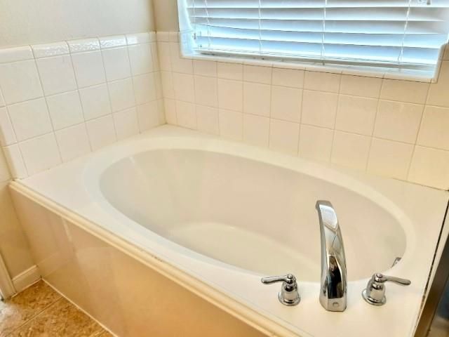 4039 Bentwood Drive, Dickinson, TX 77539