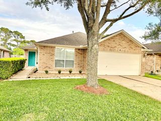 4039 Bentwood Drive, Dickinson, TX 77539
