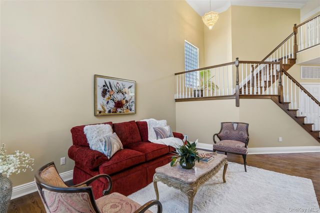 185 Sagamore Drive, Plainview, NY 11803