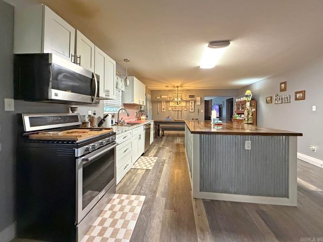 65 Jeffery cutoff, Locust Grove, AR 72550