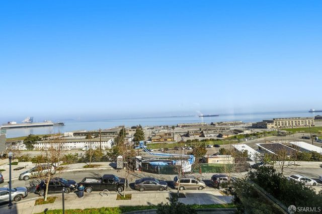 10 Kennedy Place 201, San Francisco, CA 94124