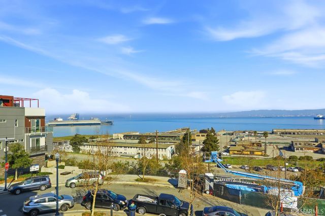 10 Kennedy Place 201, San Francisco, CA 94124