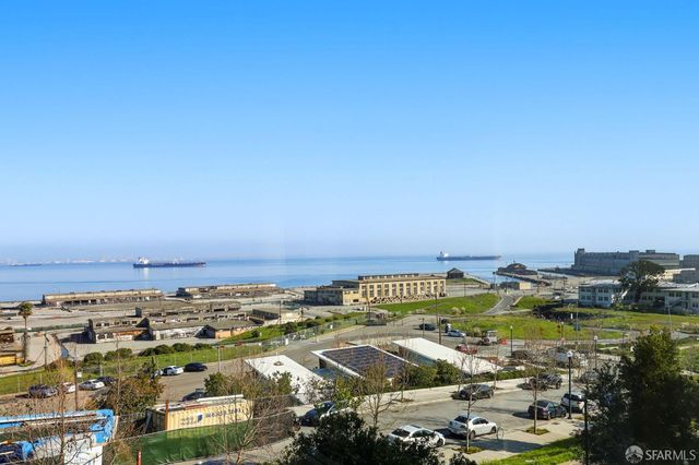 10 Kennedy Place 201, San Francisco, CA 94124