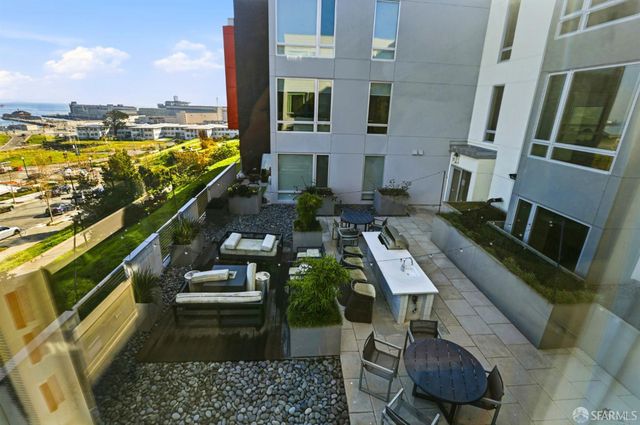 10 Kennedy Place 201, San Francisco, CA 94124