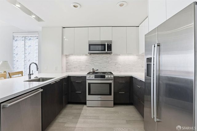 10 Kennedy Place 201, San Francisco, CA 94124