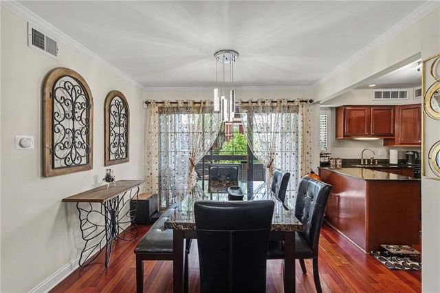 114 E 41st Street 5, Kansas City, MO 64111