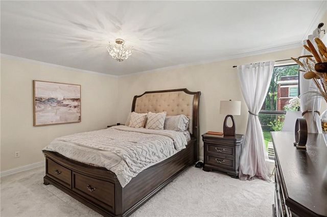 114 E 41st Street 5, Kansas City, MO 64111