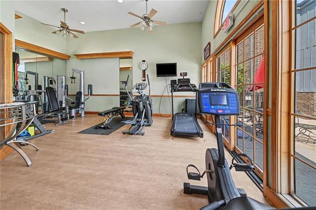 114 E 41st Street 5, Kansas City, MO 64111