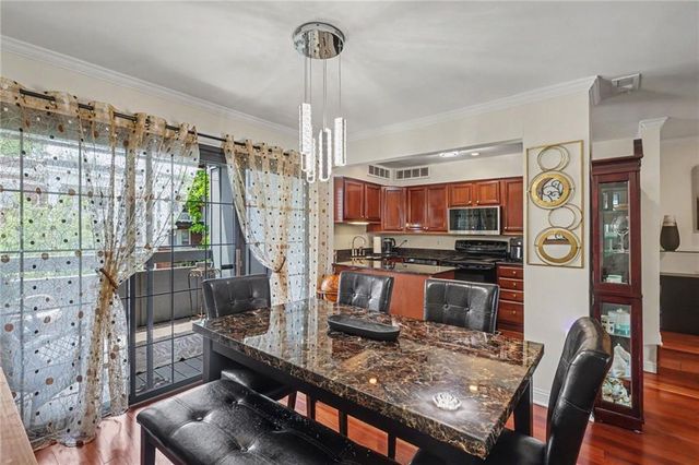 114 E 41st Street 5, Kansas City, MO 64111