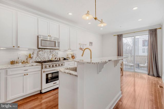 3858 QUARRY AVE, Baltimore, MD 21211