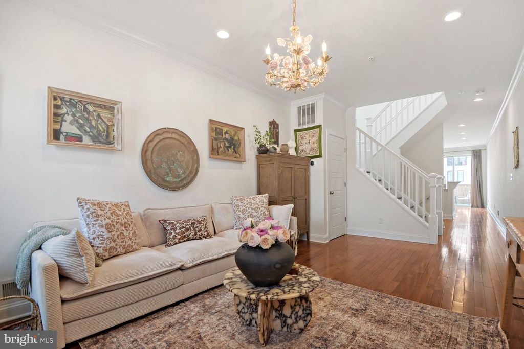 3858 QUARRY AVE, Baltimore, MD 21211