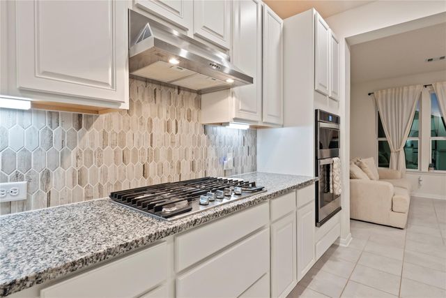 1323 Green Jay Lane, La Marque, TX 77568