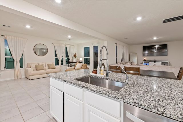 1323 Green Jay Lane, La Marque, TX 77568