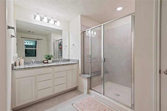 1323 Green Jay Lane, La Marque, TX 77568