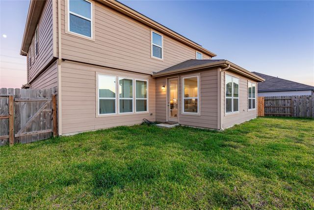 1323 Green Jay Lane, La Marque, TX 77568