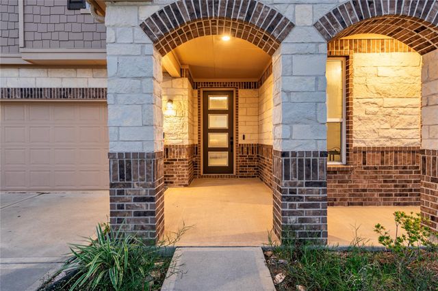 1323 Green Jay Lane, La Marque, TX 77568