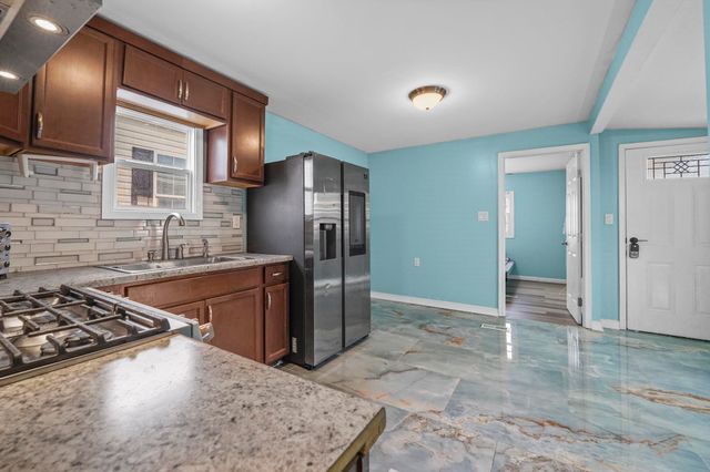 21 HELEN DR, Moonachie, NJ 07074