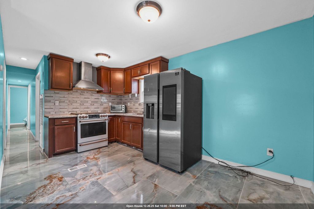 21 HELEN DR, Moonachie, NJ 07074