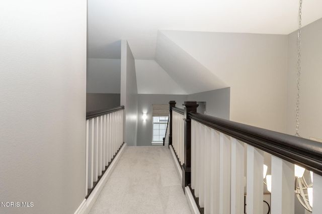 5866 Walnut Springs Boulevard, Sylvania, OH 43560