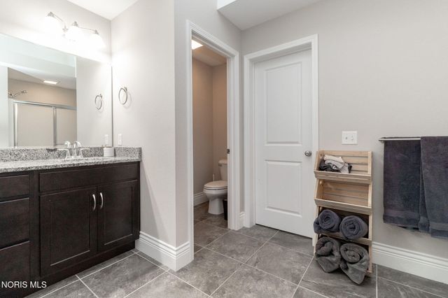 5866 Walnut Springs Boulevard, Sylvania, OH 43560