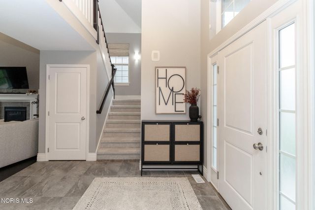 5866 Walnut Springs Boulevard, Sylvania, OH 43560